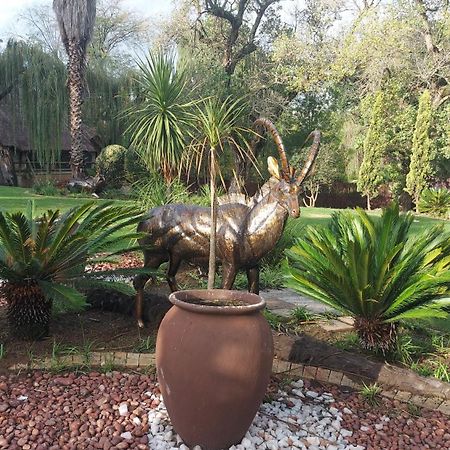 Lalamanzi River Lodge バンダービールパーク エクステリア 写真